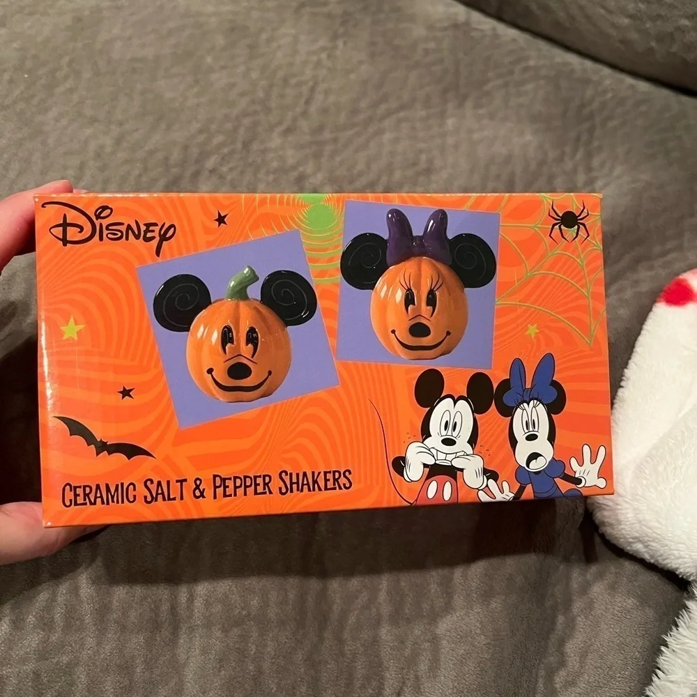 Mickey pumpkin salt and pepper shakers
